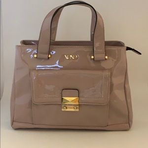 XOXO PATENT PU HANDBAG